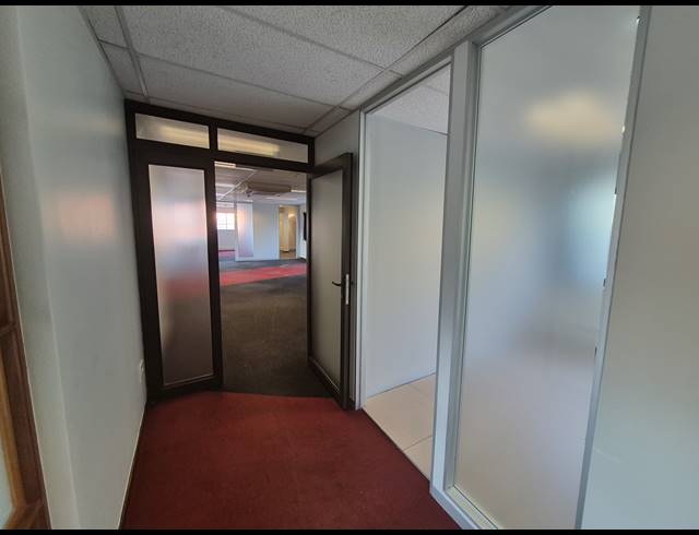 325M² OFFICE TO LET IN WOODMEAD